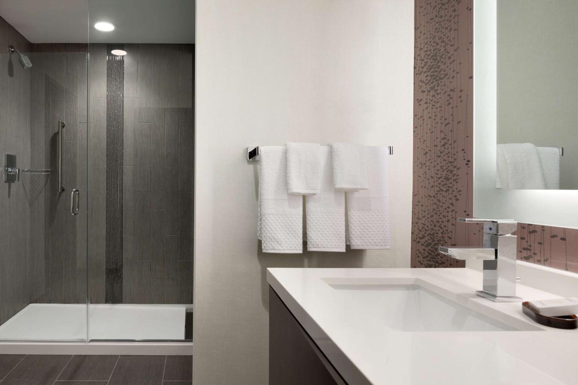 Embassy Suites By Hilton Charlotte Uptown Exteriér fotografie