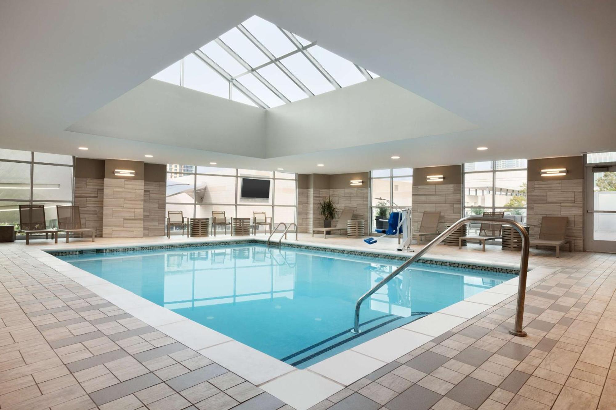 Embassy Suites By Hilton Charlotte Uptown Exteriér fotografie
